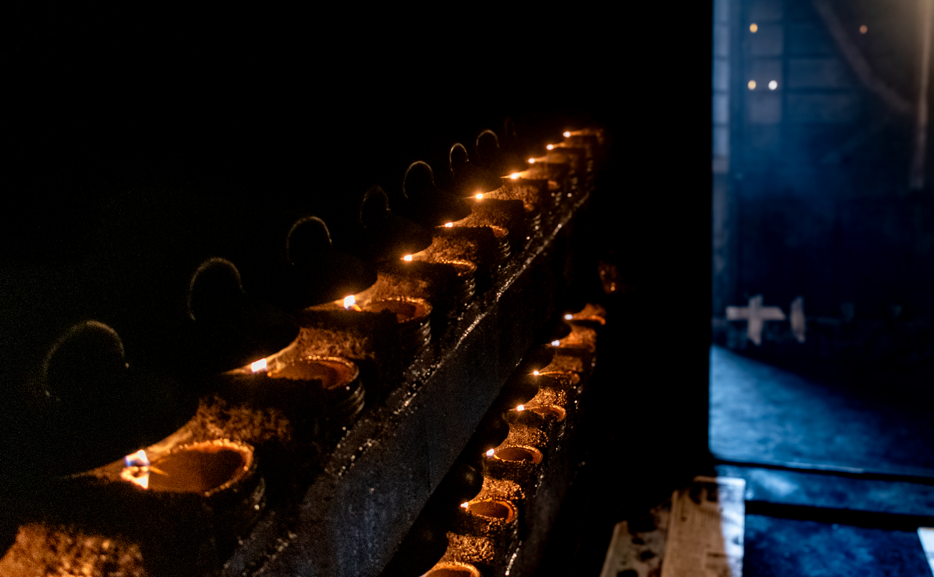 店頭企画展のご案内「古梅園の金巻墨展」 | 新着情報 | 堀金箔粉