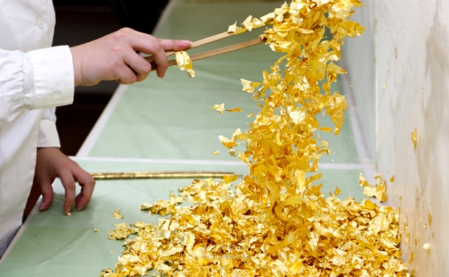 堀金箔粉　食用　金箔　3個0.75g 食べる金箔・小物 | 用途・製品から探す | 堀金箔粉（HORIKIN）